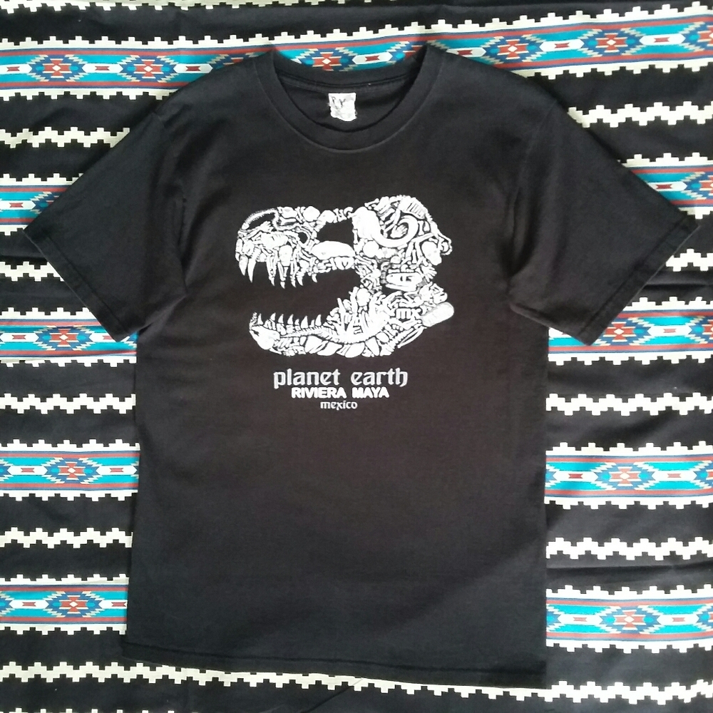 Dinosaur Skulls Graphic TShirt Riviera Maya Size M